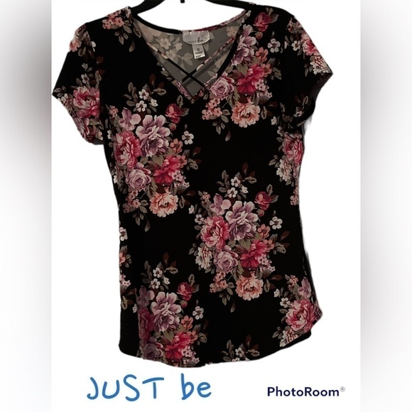 None Tops - Gorgeous Floral V-Neck - Size Small